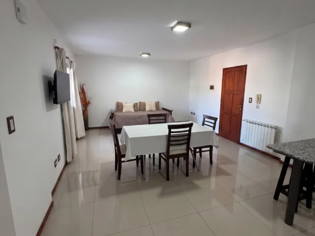 Departamento de categoría en edificio Veneto I
